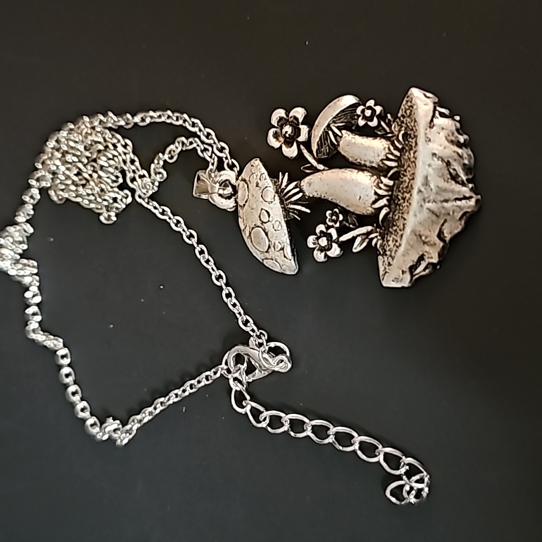 Mushrooms Pendant Ajustable Chain
